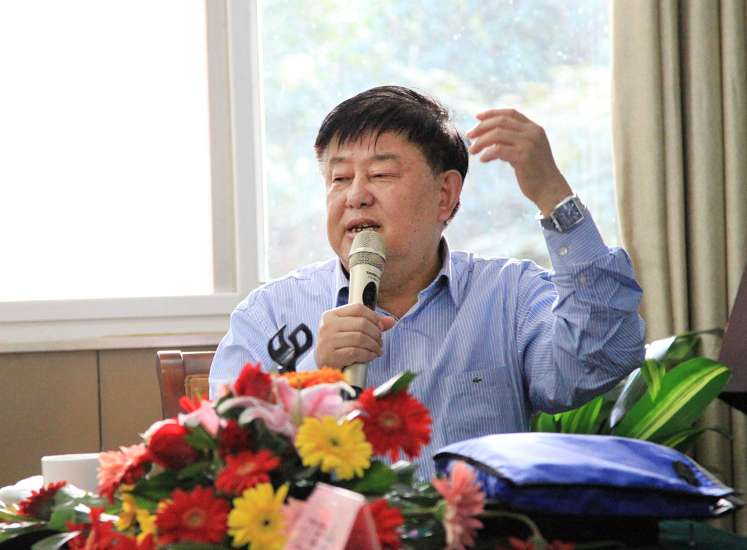 集团江主席郑重宣布：集团将推行“管家”当道